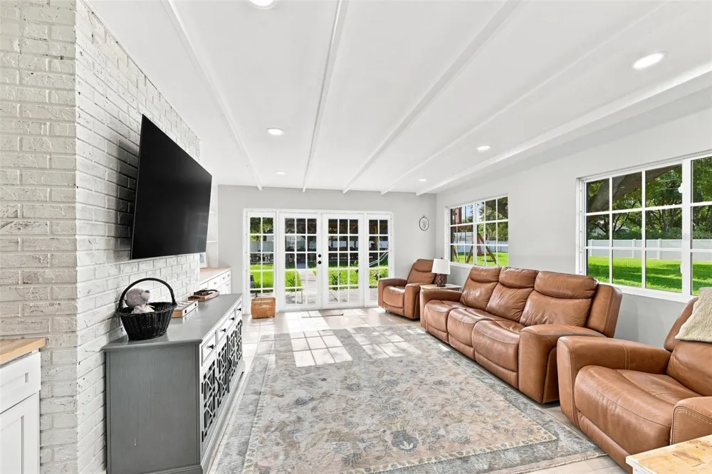 2119 GALLAGHER ROAD Dover, FL 33527