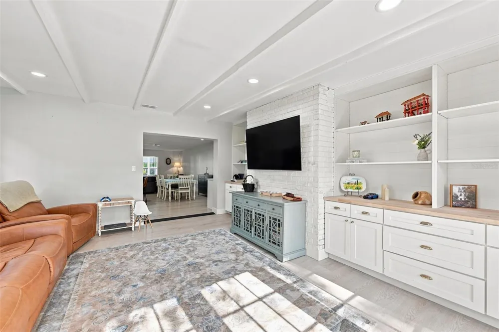 2119 GALLAGHER ROAD Dover, FL 33527