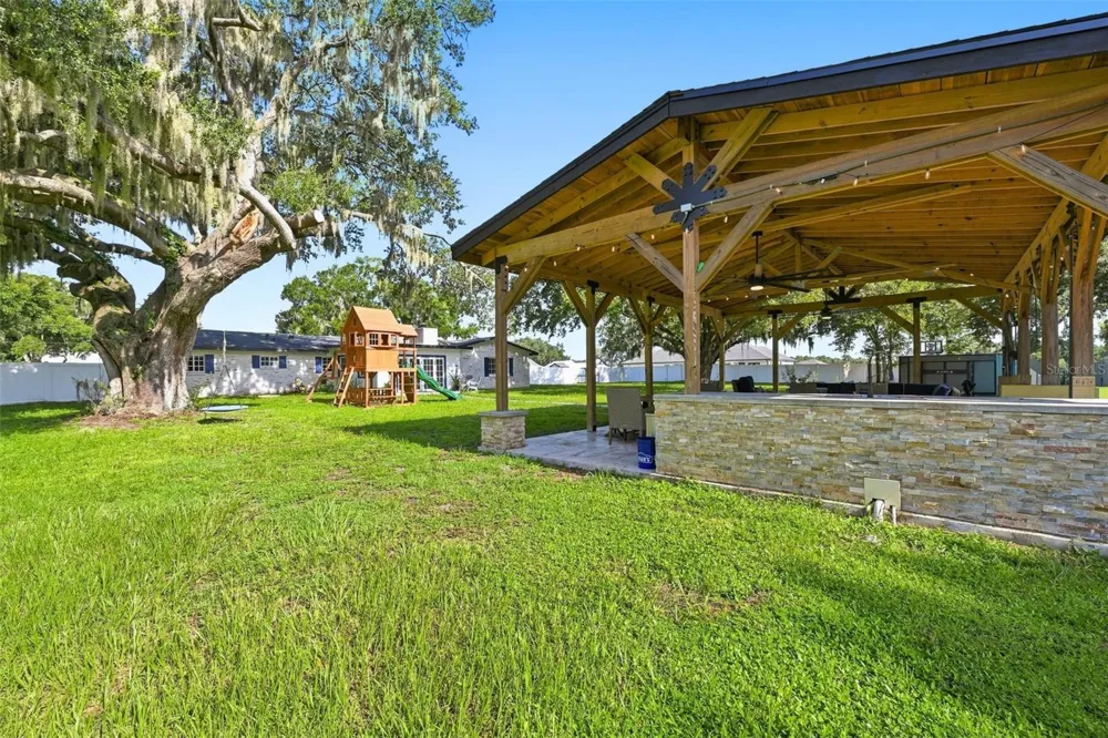 2119 GALLAGHER ROAD Dover, FL 33527
