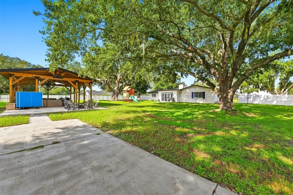2119 GALLAGHER ROAD Dover, FL 33527