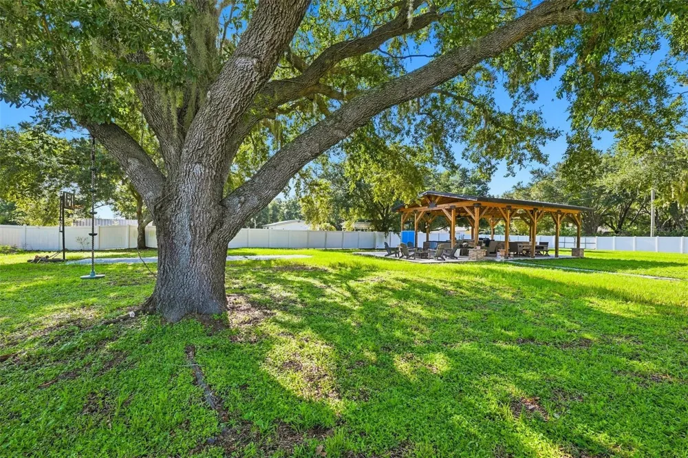 2119 GALLAGHER ROAD Dover, FL 33527