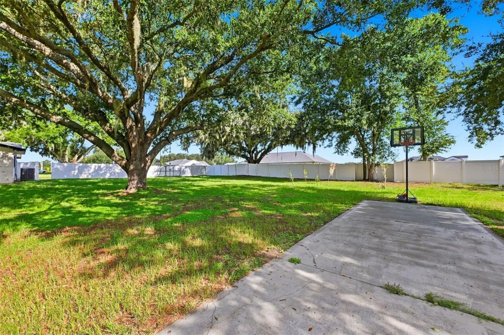 2119 GALLAGHER ROAD Dover, FL 33527