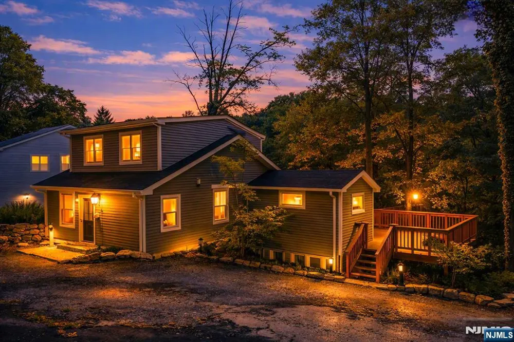 6 Hoover Road Jefferson Township, NJ 07438