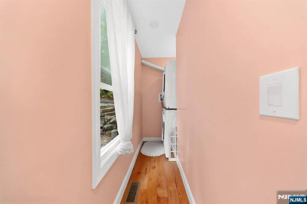 6 Hoover Road Jefferson Township, NJ 07438