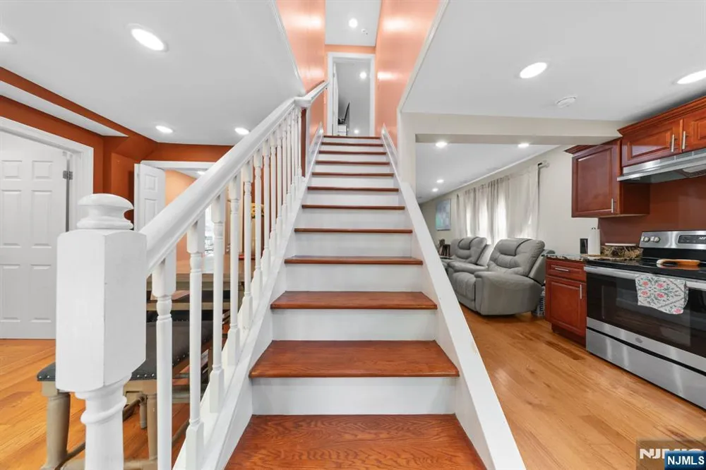 6 Hoover Road Jefferson Township, NJ 07438