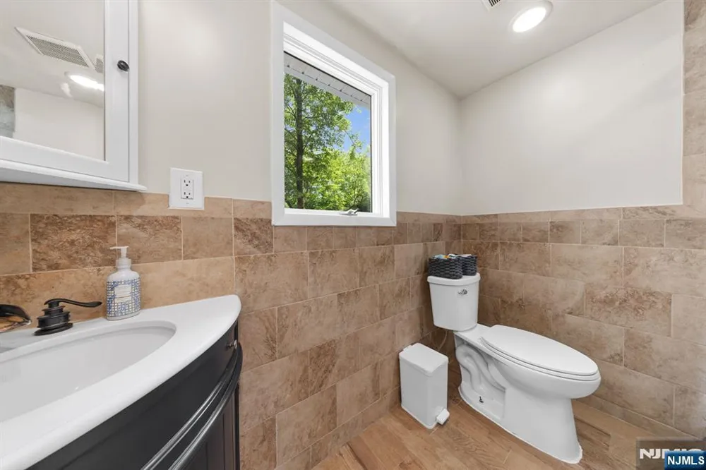 6 Hoover Road Jefferson Township, NJ 07438