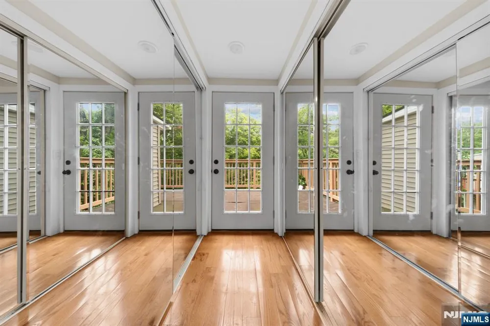 6 Hoover Road Jefferson Township, NJ 07438