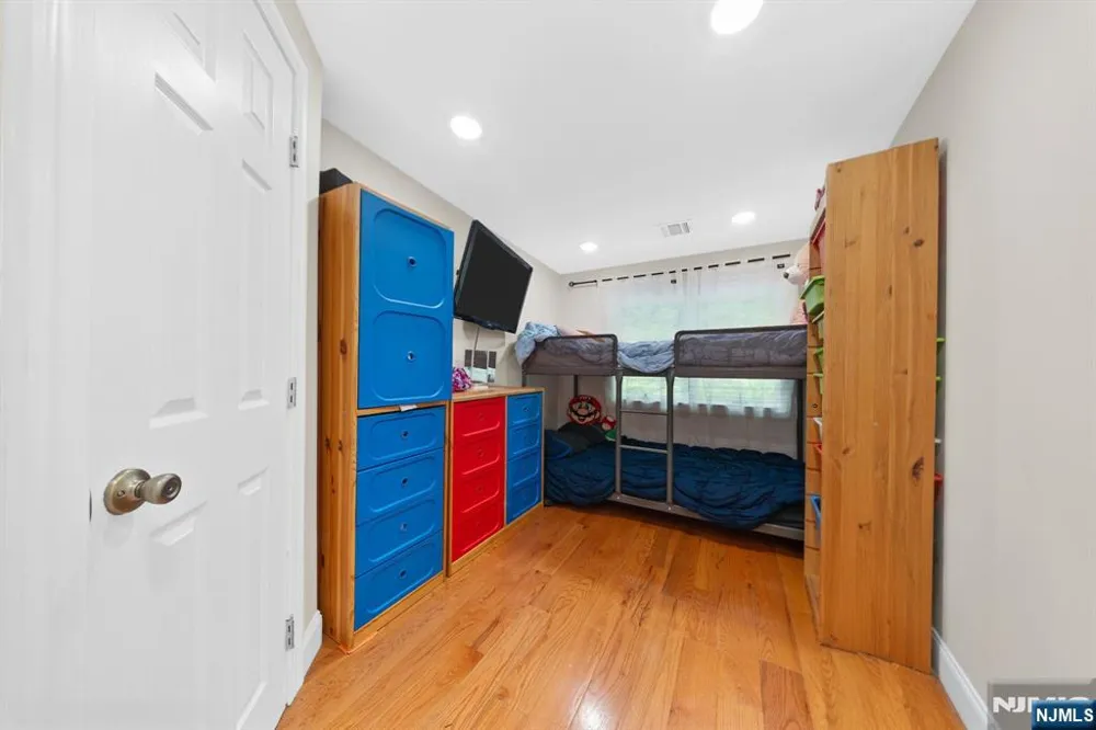 6 Hoover Road Jefferson Township, NJ 07438