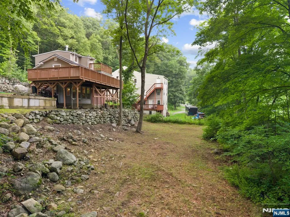 6 Hoover Road Jefferson Township, NJ 07438