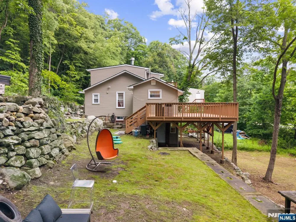 6 Hoover Road Jefferson Township, NJ 07438