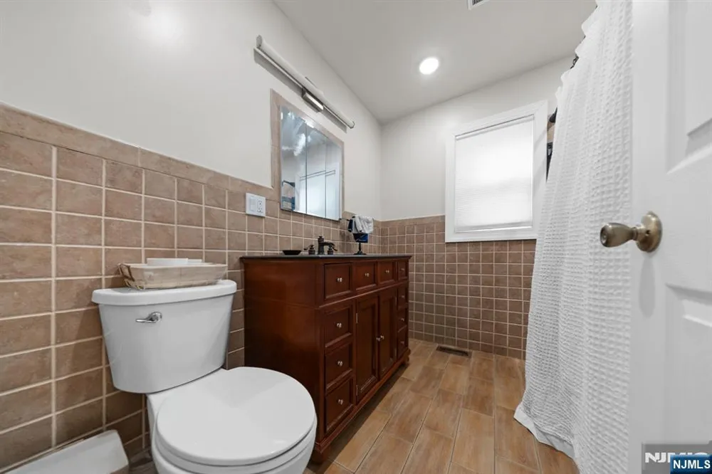6 Hoover Road Jefferson Township, NJ 07438