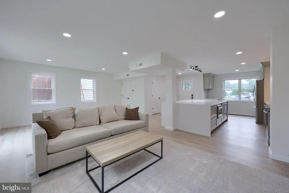 455 CROSSWINDS DRIVE Lititz, PA 17543