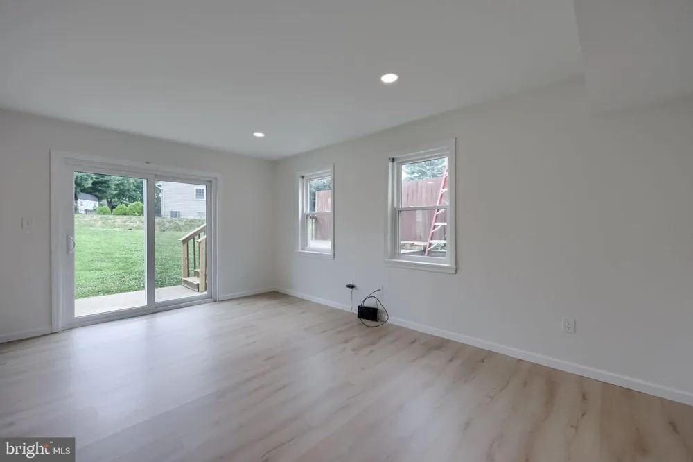 455 CROSSWINDS DRIVE Lititz, PA 17543