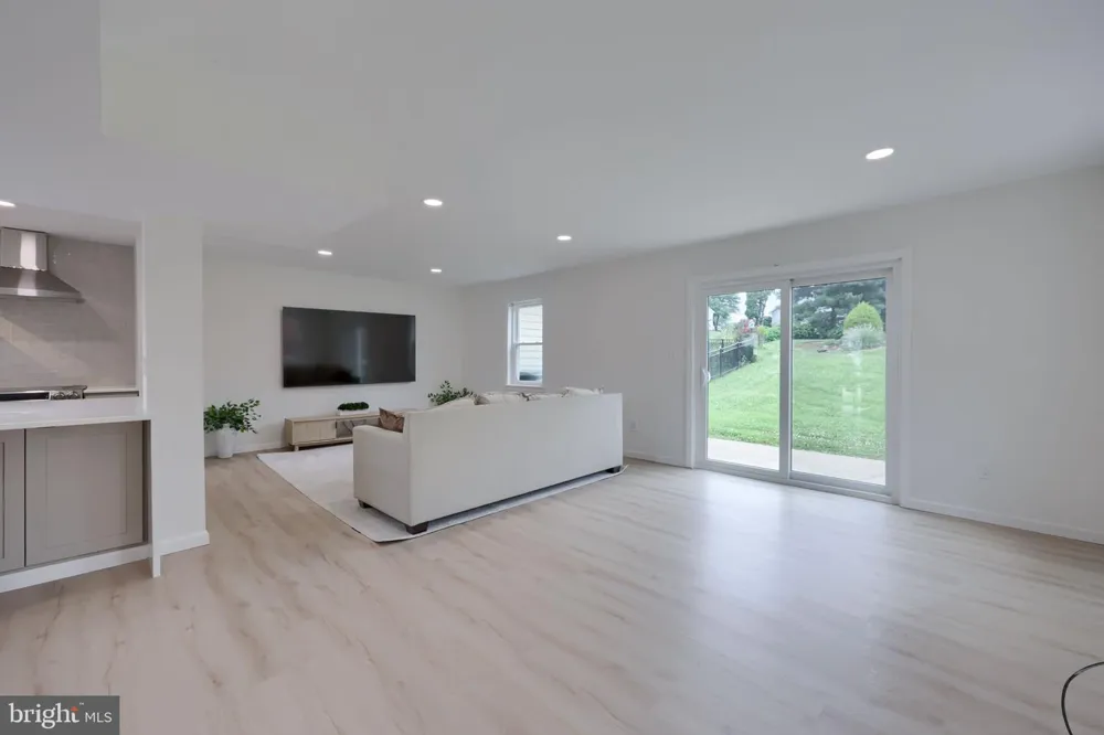455 CROSSWINDS DRIVE Lititz, PA 17543