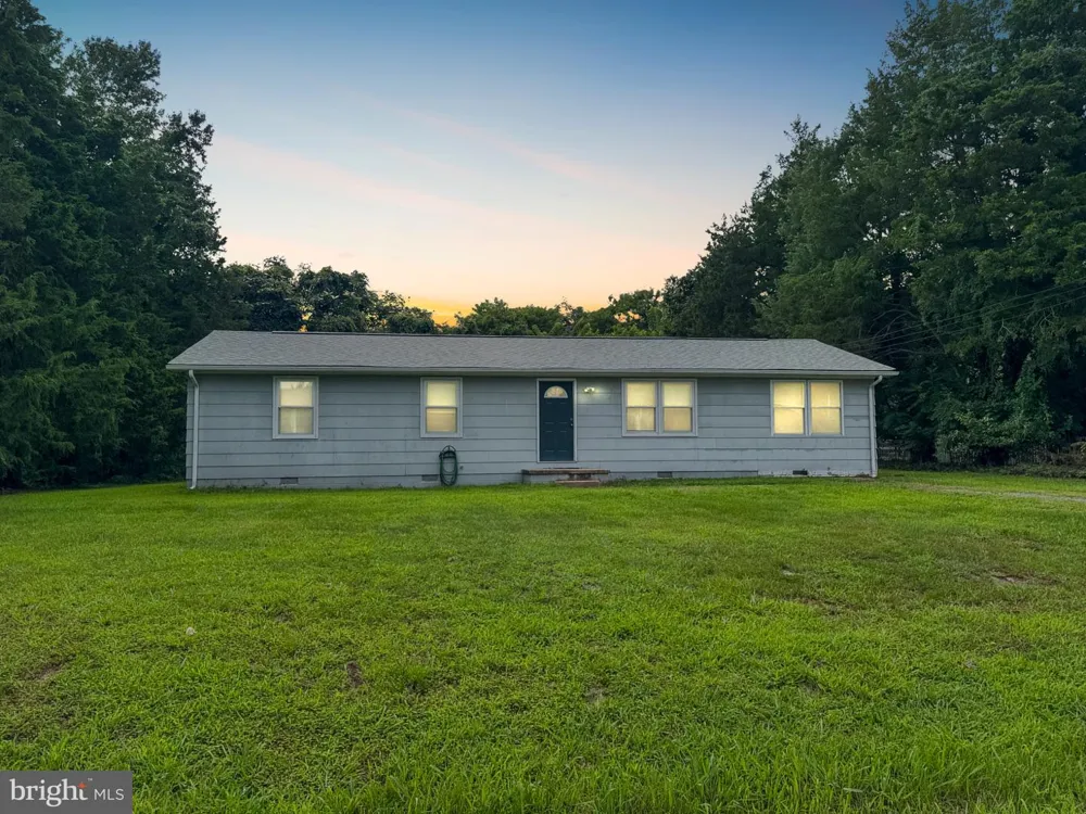 127 FAIRFAX DRIVE Colonial Beach, VA 22443