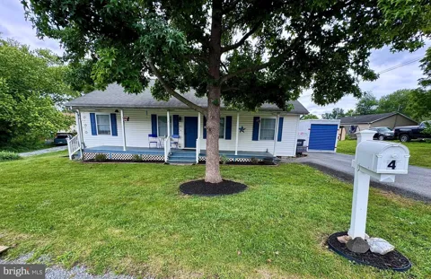 4 HUNTINGDON LANE