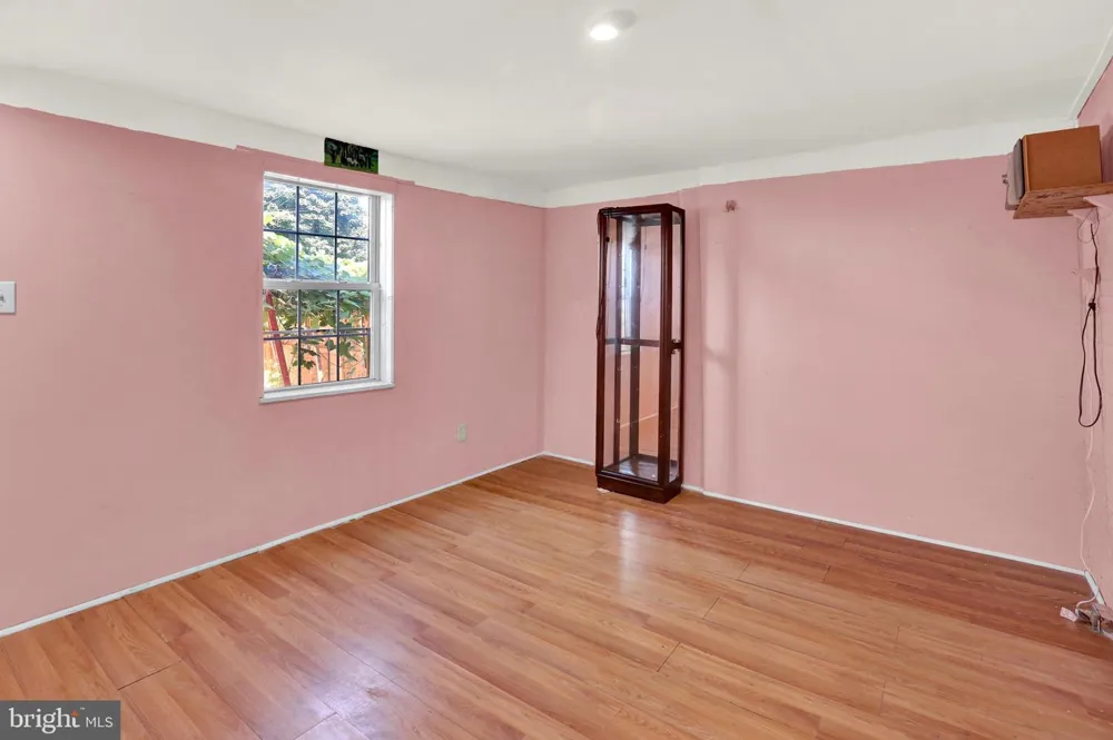 916 6TH STREET Reading, PA 19601