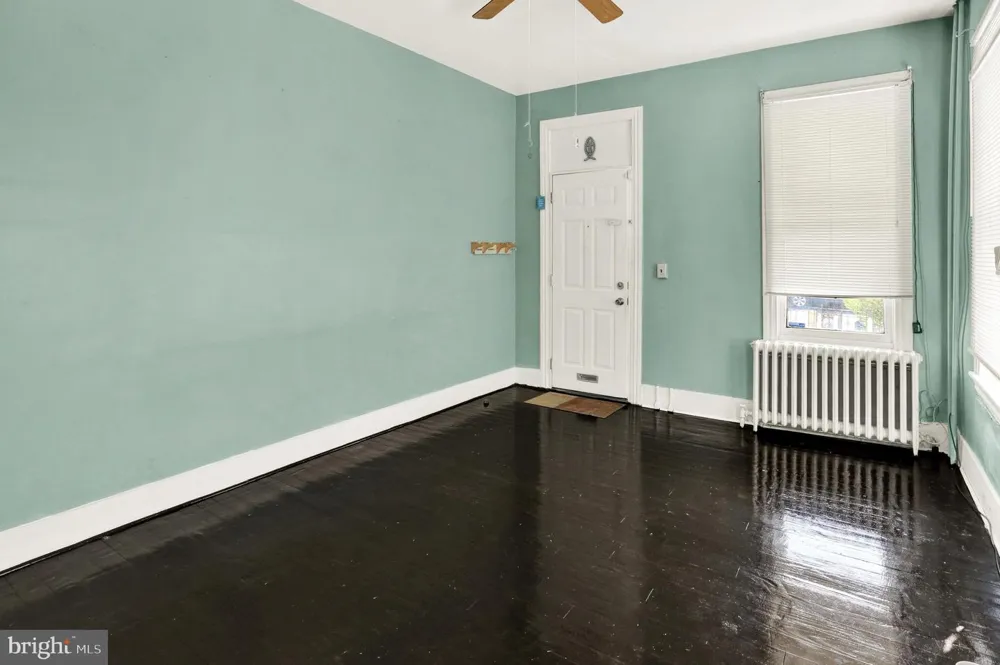 916 6TH STREET Reading, PA 19601