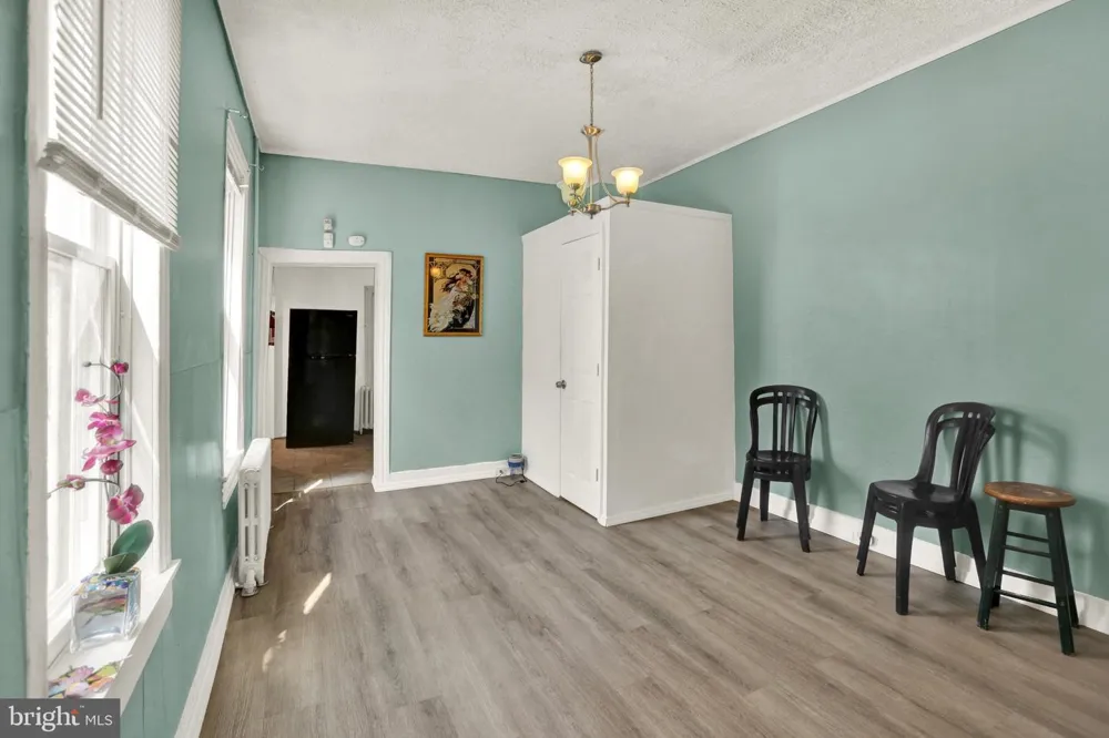 916 6TH STREET Reading, PA 19601