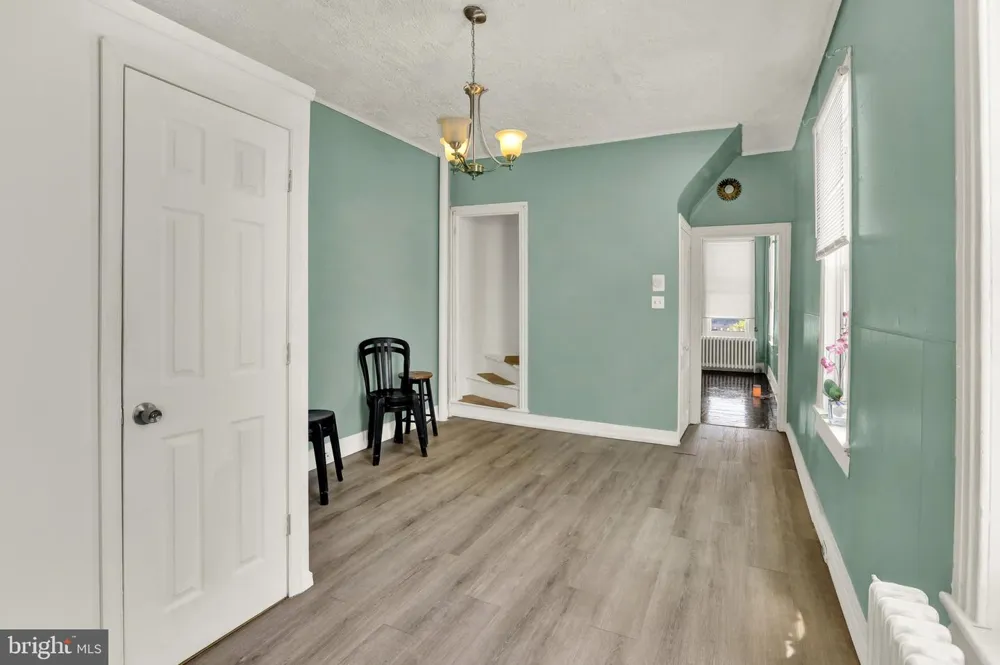 916 6TH STREET Reading, PA 19601