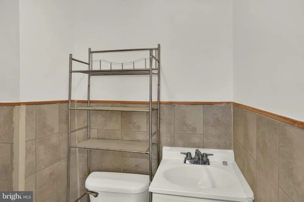 916 6TH STREET Reading, PA 19601