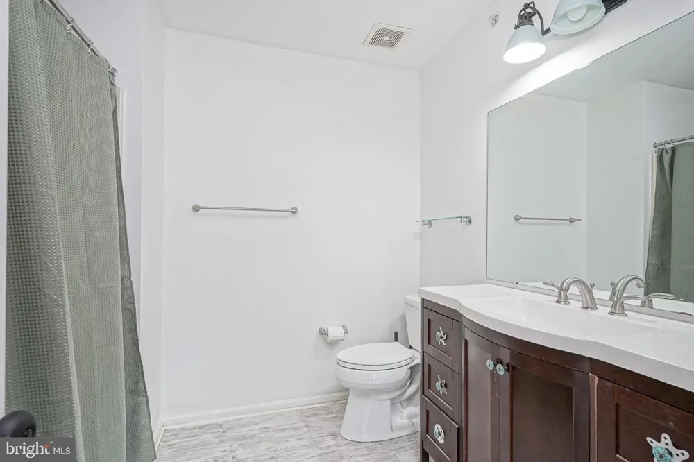 6201 RIVERFRONT DRIVE Palmyra, NJ 08065