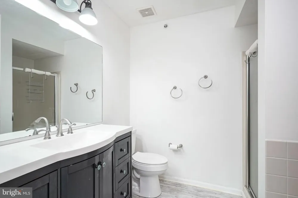6201 RIVERFRONT DRIVE Palmyra, NJ 08065