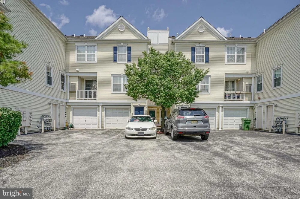 6201 RIVERFRONT DRIVE Palmyra, NJ 08065