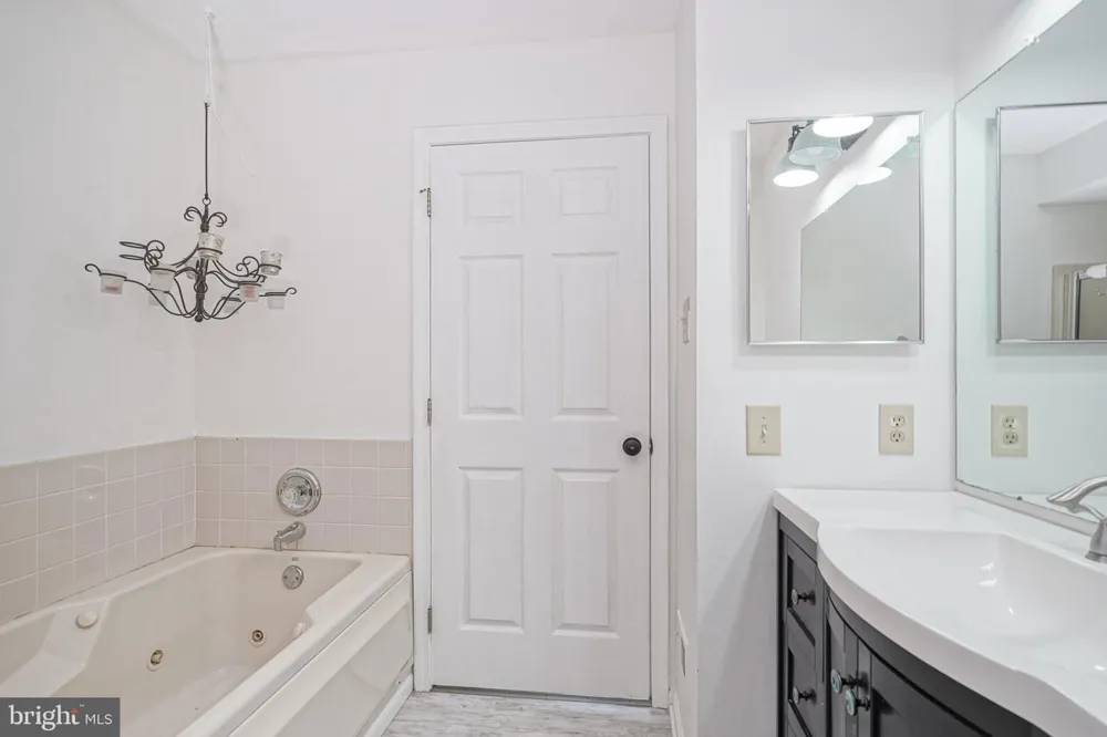 6201 RIVERFRONT DRIVE Palmyra, NJ 08065