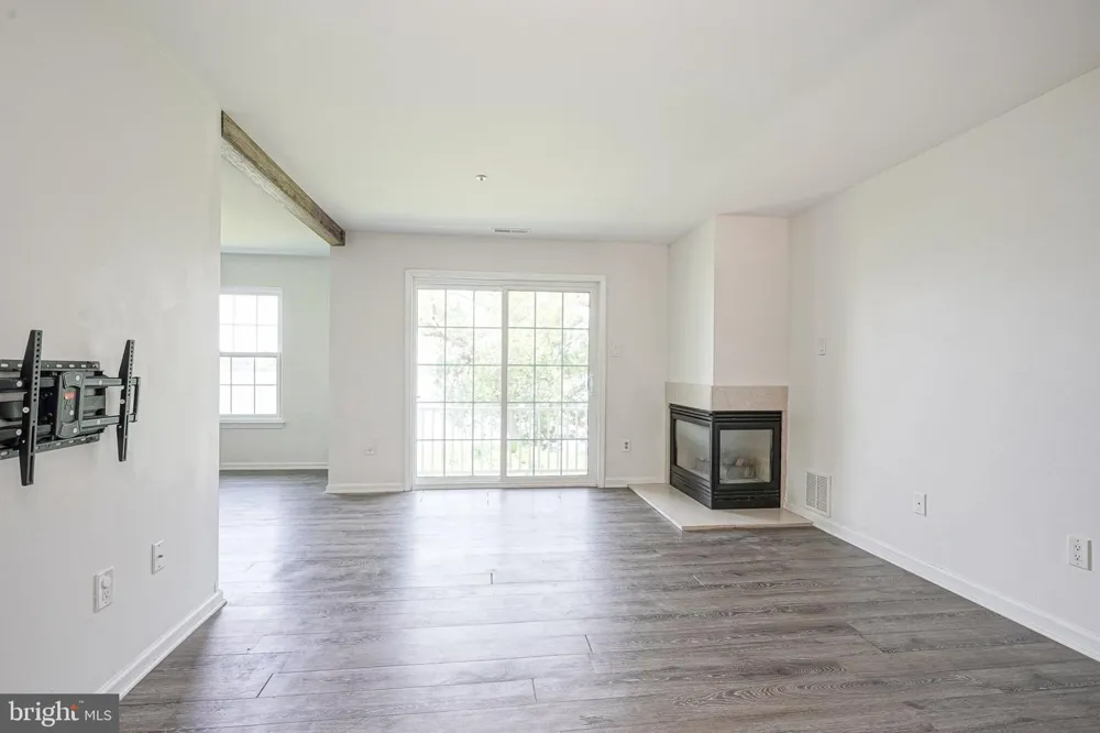 6201 RIVERFRONT DRIVE Palmyra, NJ 08065