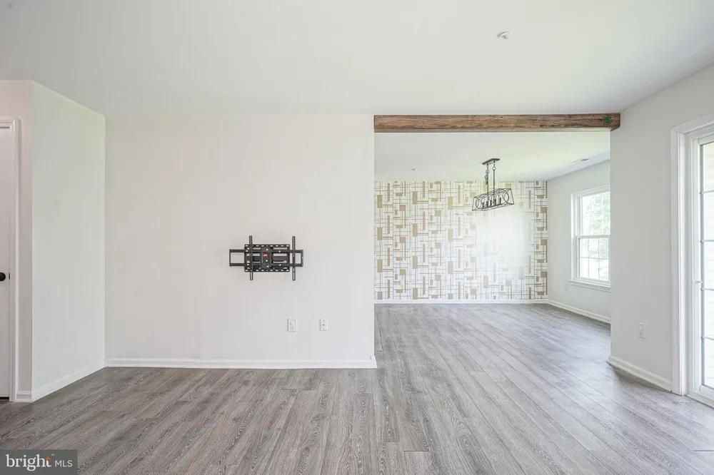 6201 RIVERFRONT DRIVE Palmyra, NJ 08065