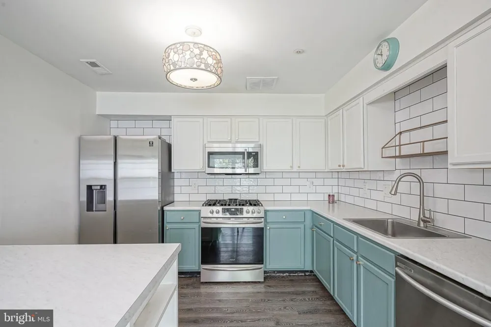 6201 RIVERFRONT DRIVE Palmyra, NJ 08065