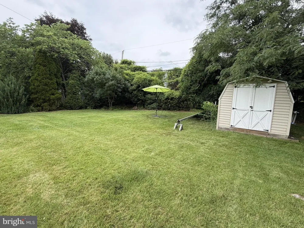 217 LYSTER ROAD Oreland, PA 19075
