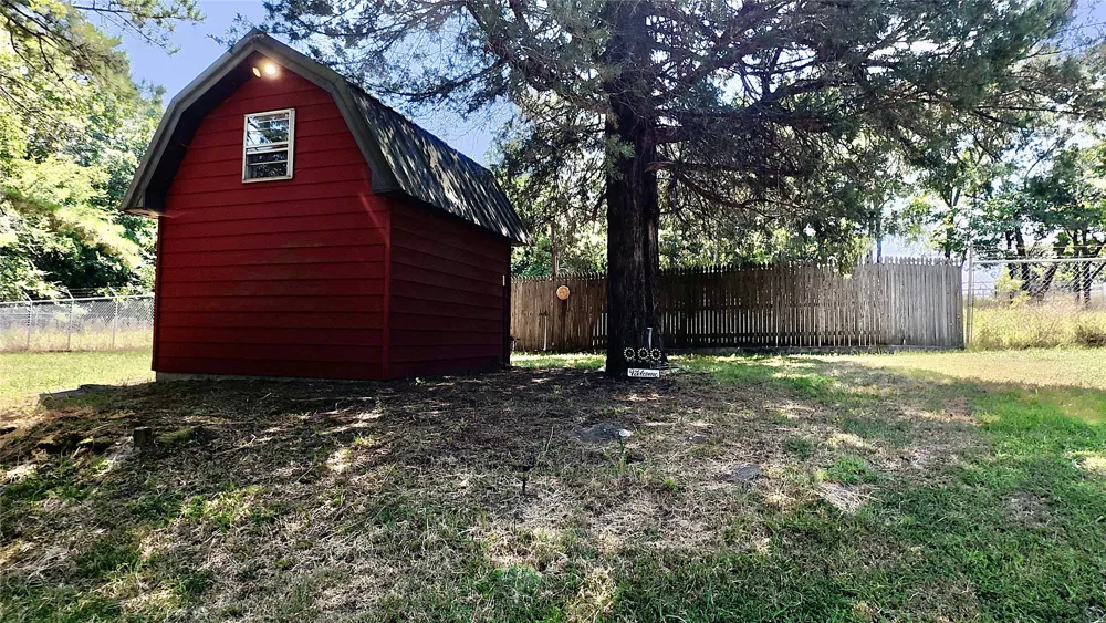 116973 S 4300 ROAD Porum, OK 74455