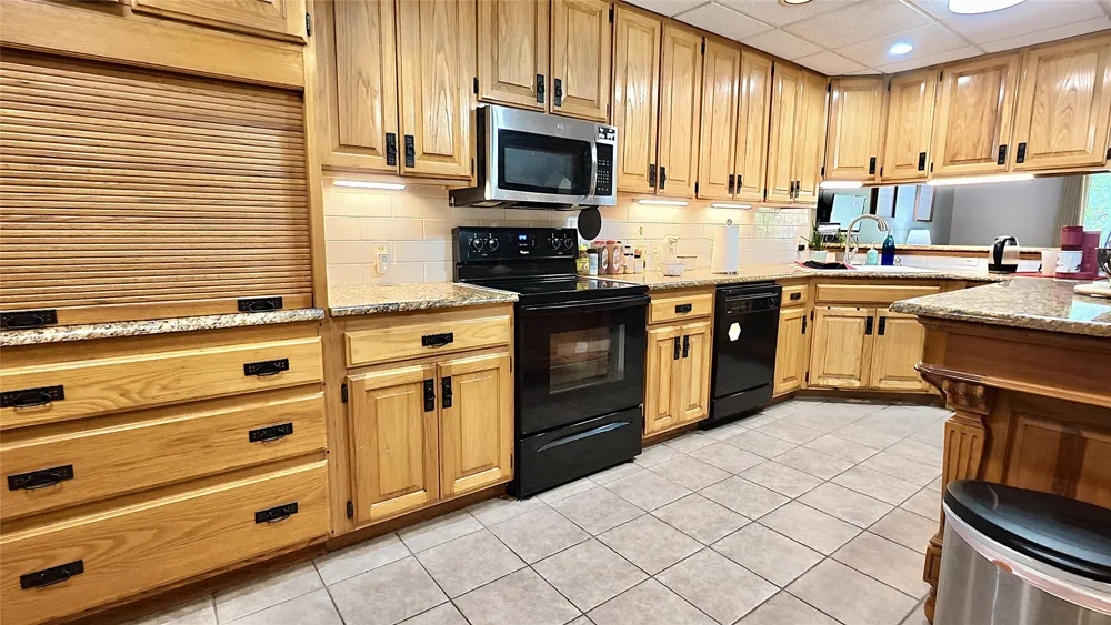 116973 S 4300 ROAD Porum, OK 74455