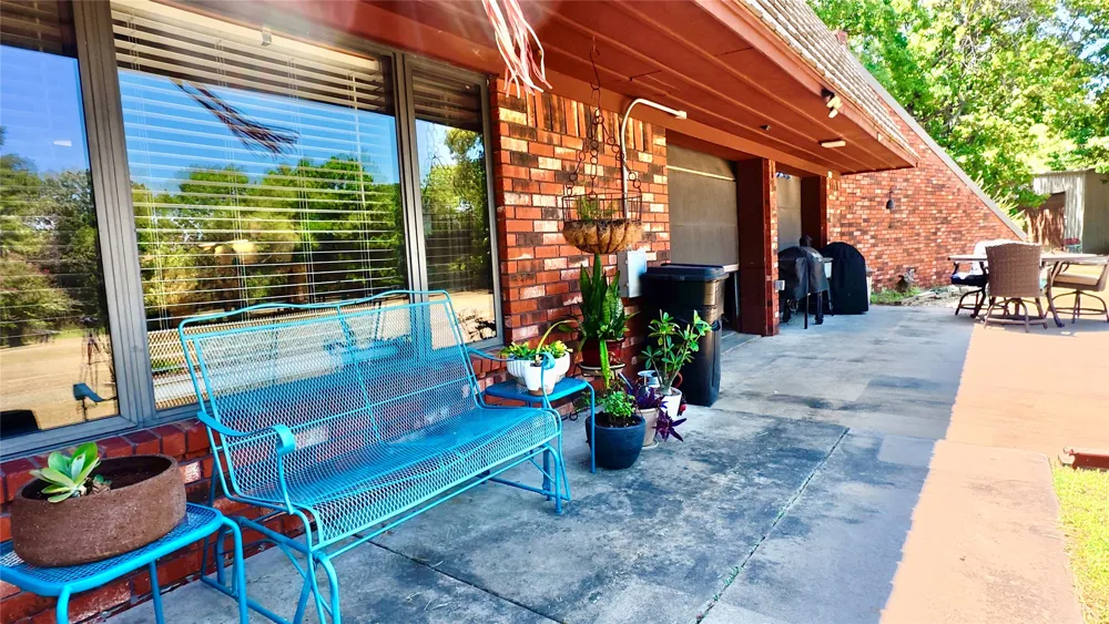 116973 S 4300 ROAD Porum, OK 74455