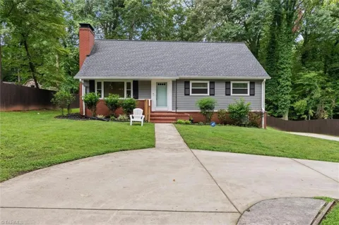 521 Dogwood Circle
