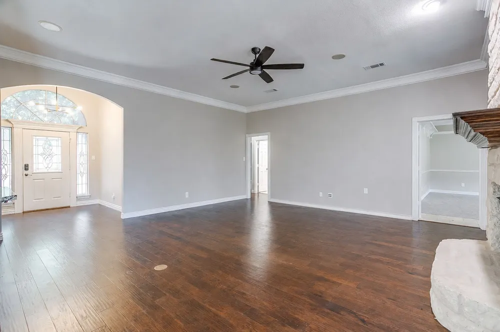 117 Danielle Drive Hudson Oaks, TX 76087