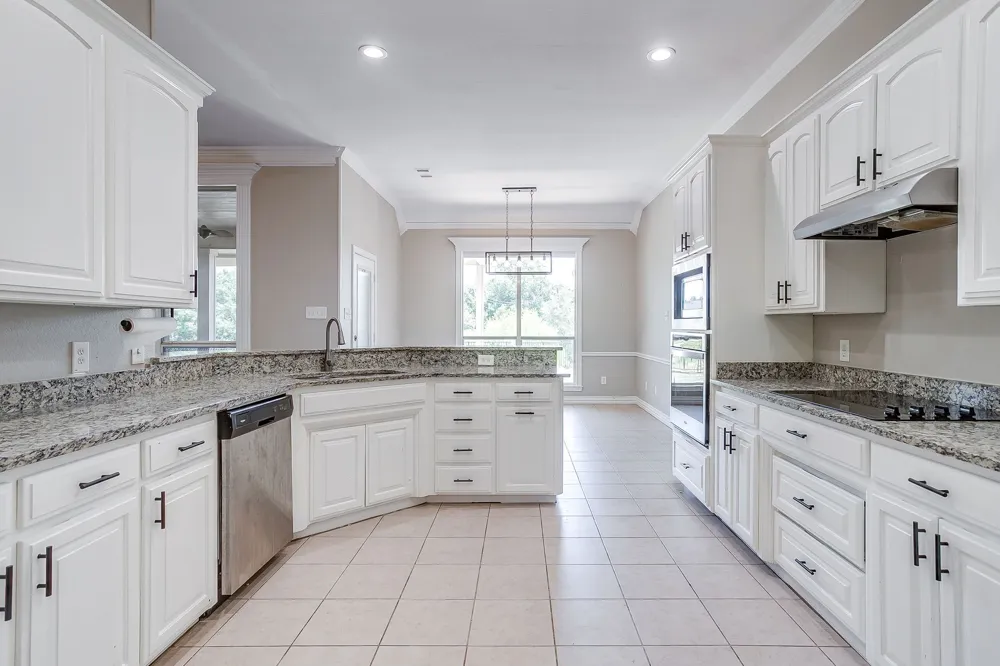 117 Danielle Drive Hudson Oaks, TX 76087
