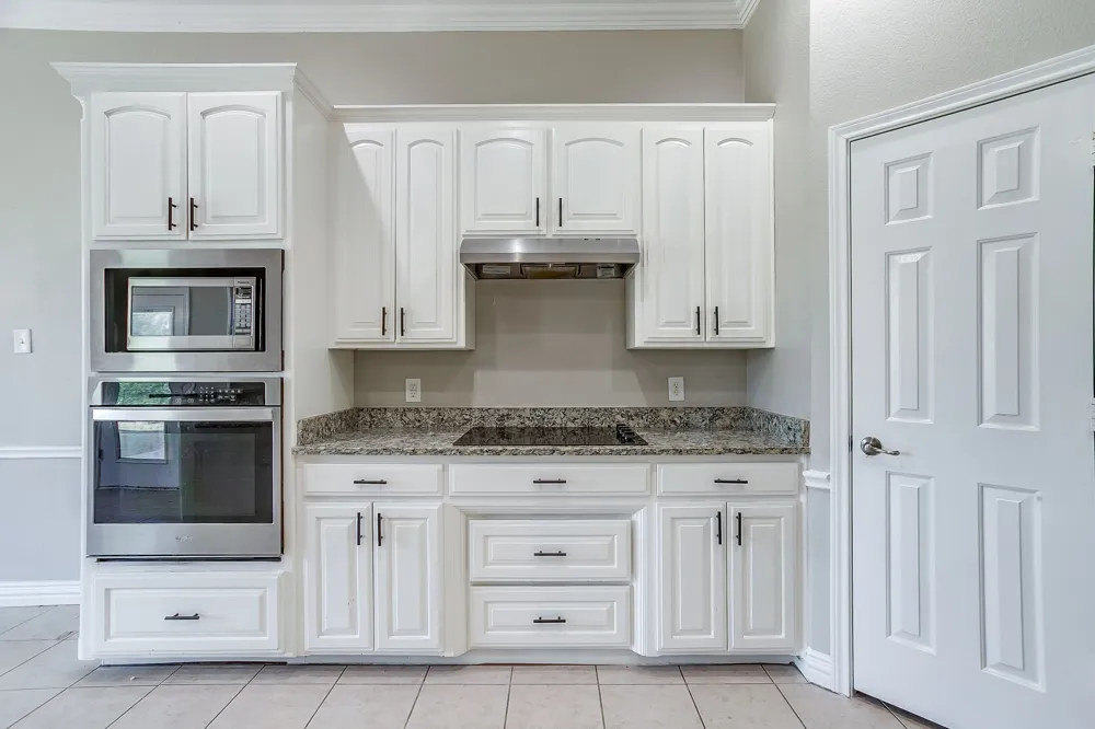 117 Danielle Drive Hudson Oaks, TX 76087