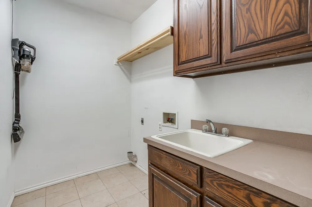 117 Danielle Drive Hudson Oaks, TX 76087