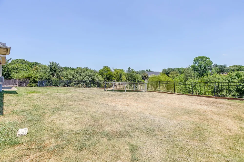 117 Danielle Drive Hudson Oaks, TX 76087