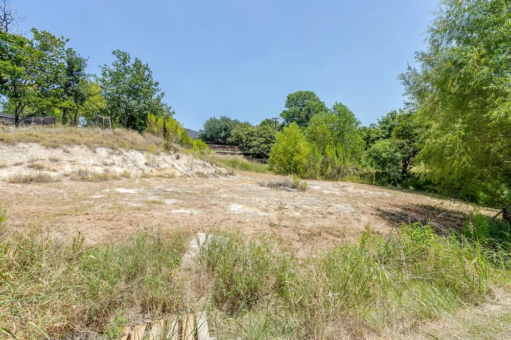 117 Danielle Drive Hudson Oaks, TX 76087