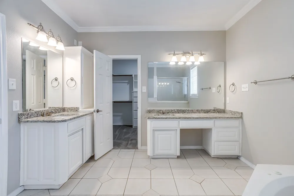 117 Danielle Drive Hudson Oaks, TX 76087