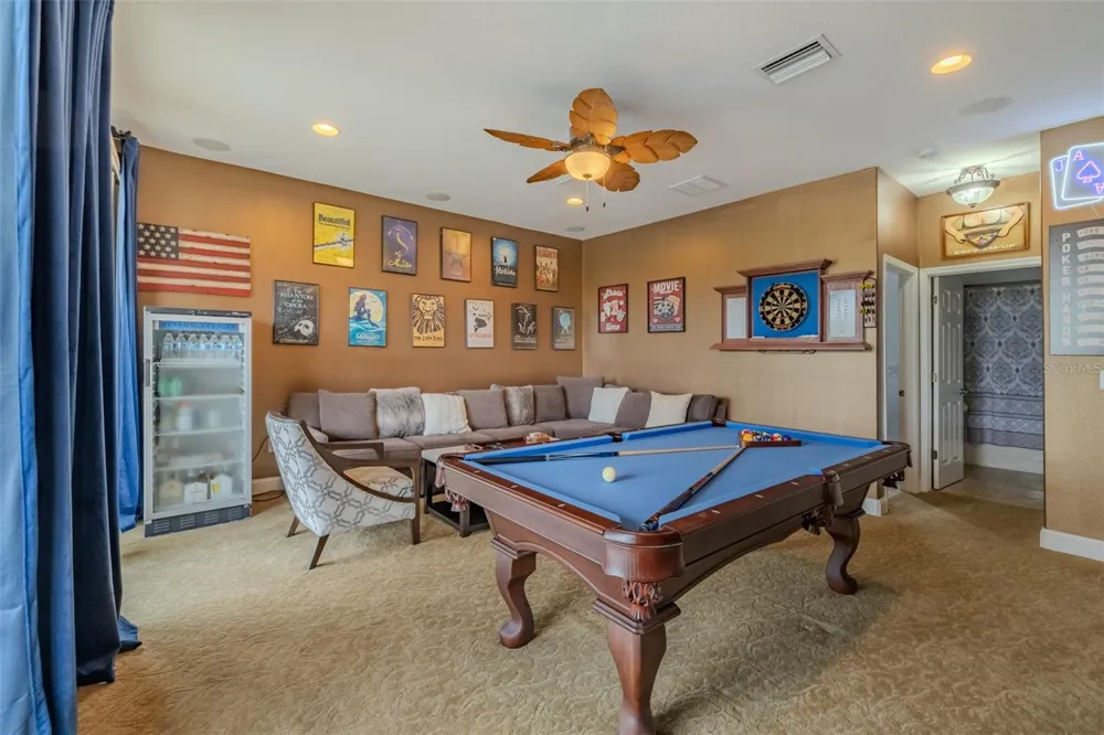 8016 CYPRESS CROSSING COURT Tampa, FL 33647
