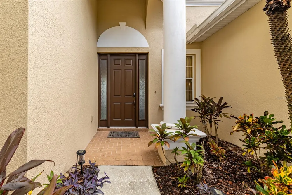 8016 CYPRESS CROSSING COURT Tampa, FL 33647