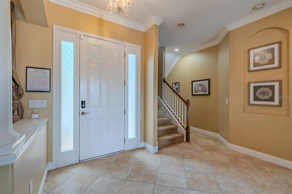 8016 CYPRESS CROSSING COURT Tampa, FL 33647