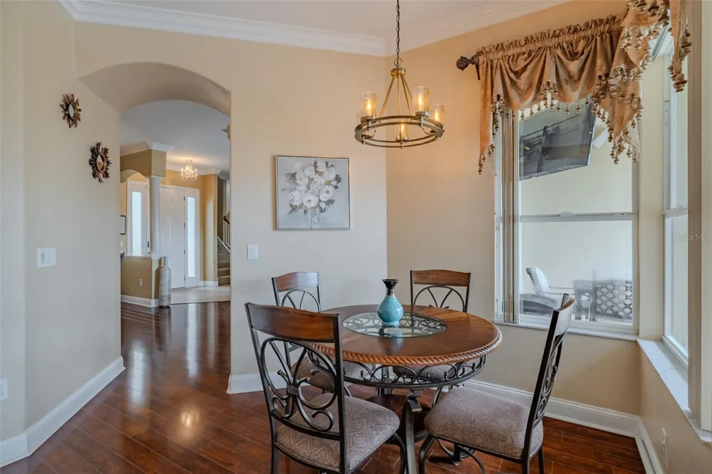 8016 CYPRESS CROSSING COURT Tampa, FL 33647