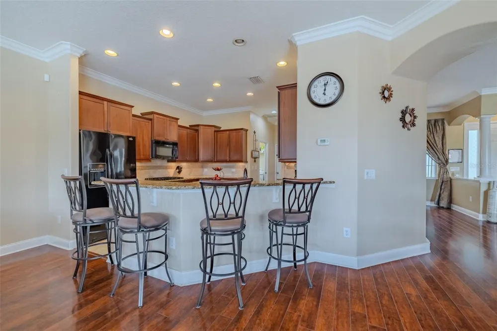 8016 CYPRESS CROSSING COURT Tampa, FL 33647