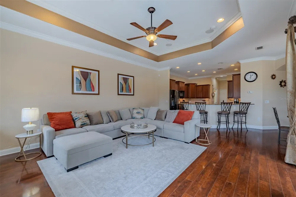 8016 CYPRESS CROSSING COURT Tampa, FL 33647